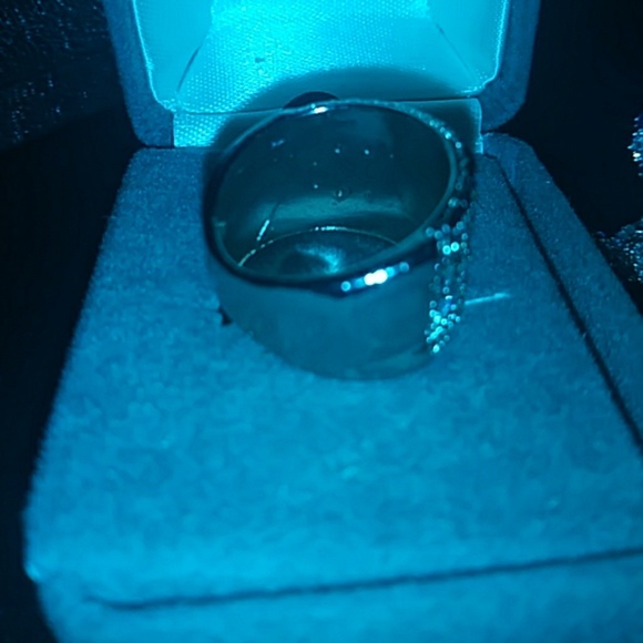 Sold - Picture 3 of 3